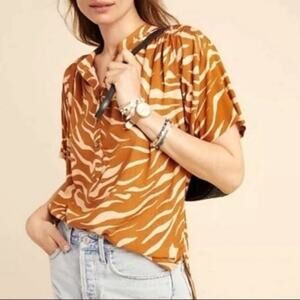 Anthropologie Maeve Zebra Print Short Sleeve Tan Beige Tunic Top Casual Safari M